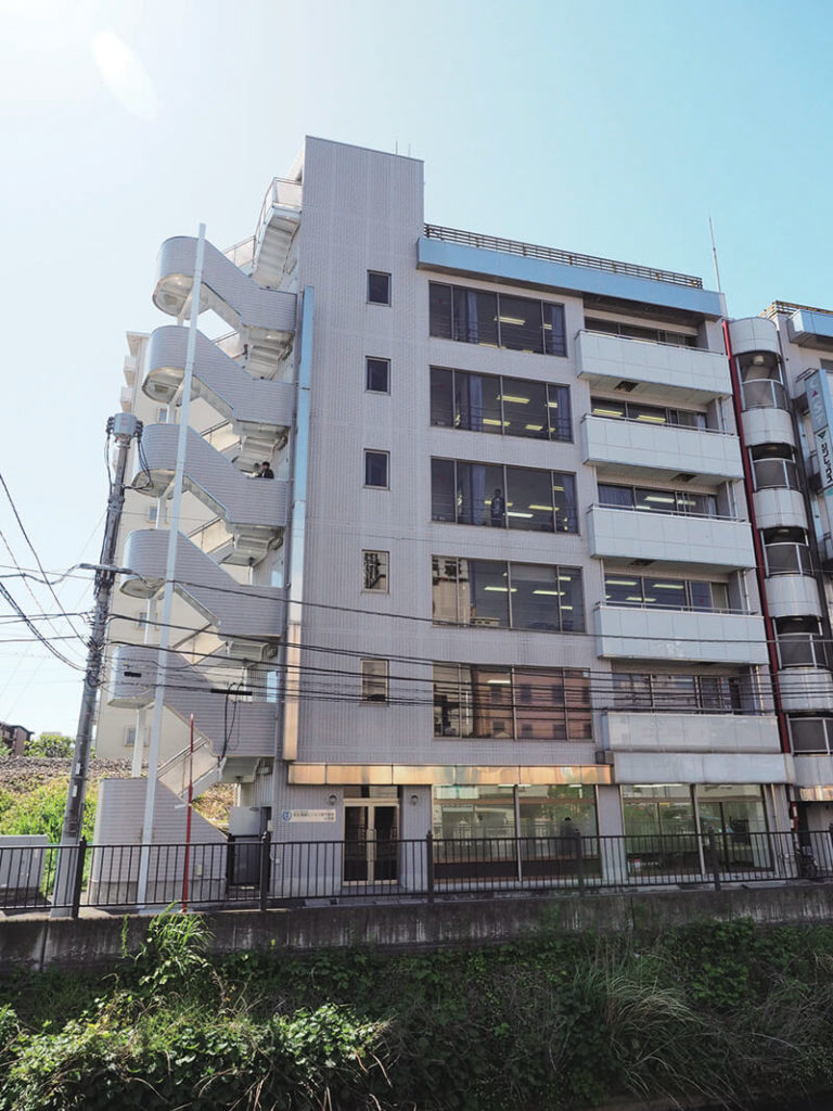 日本国際工科専門学校4号館